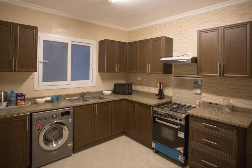 Parkside Boutique 3 Bbr Serviced Apartment - Ocean Blue - Near Airport Cairo Exterior photo